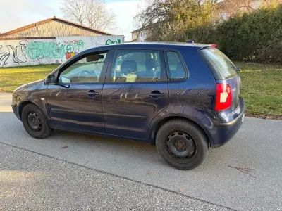 Gebraucht VW Polo Basis 75 PS (55 kW) 2004 Blau Kleinwagen