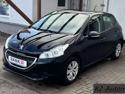 Gebraucht Peugeot 208 Active 82 PS (60 kW) 2015 Schwarz perla nera Kleinwagen