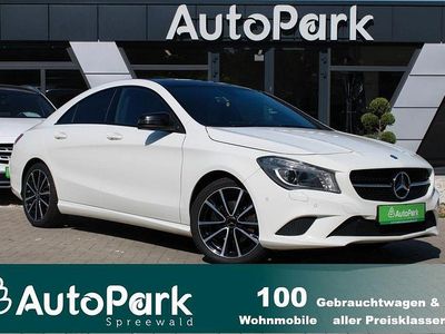 Weiß Gebraucht 2014 Mercedes CLA200 Limousine | 16.850 € (Etwas zu teuer)