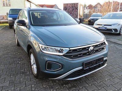 Gebraucht VW T-Roc Life 150 PS (110 kW) 2022 Blau metallic SUV