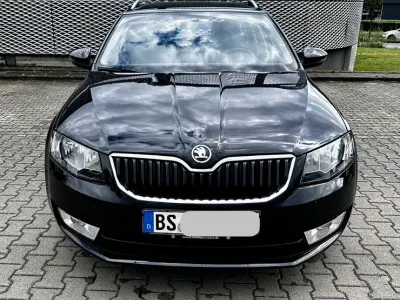 Gebraucht Skoda Octavia Ambition 105 PS (77 kW) 2015 Schwarz Kombi