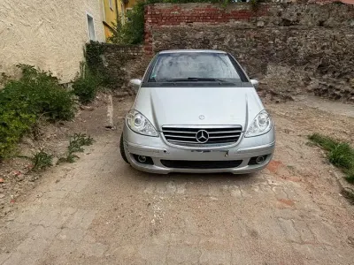 Gebraucht Mercedes 200 204 PS (150 kW) 2004 Schwarz Kleinwagen