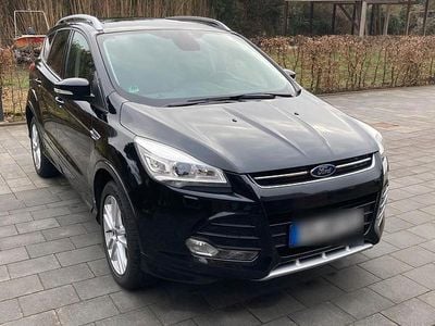 Gebraucht Ford Kuga Individual 150 PS (110 kW) 2016 Schwarz SUV