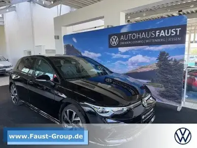 Brugt VW Golf VIII R-line 150 HK (110 kW) 2024 Sort Sedan