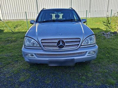 Second-hand Mercedes ML270 163 CP (119 kW) 2004 Argintiu SUV