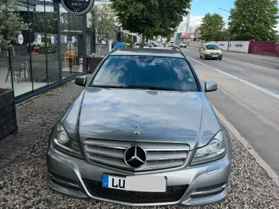 Gebraucht Mercedes C200 Edition 136 PS (100 kW) 2013 Silber Kombi