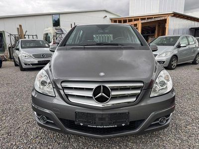 Mercedes B200