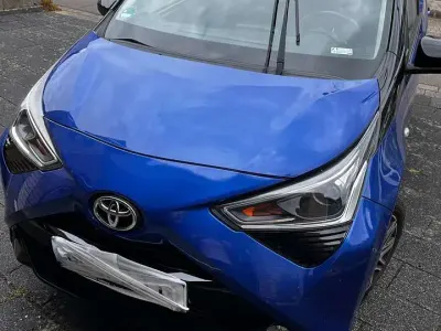 Gebraucht Toyota Aygo X-clusiv 72 PS (52 kW) 2019 Blau Kleinwagen