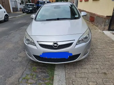 Gebraucht Opel Astra Sport 110 PS (80 kW) 2011 Kombi
