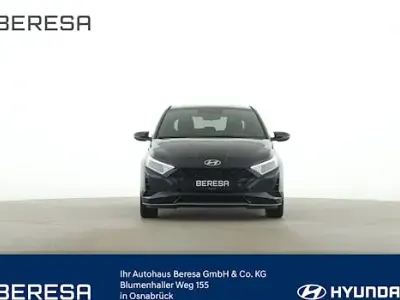 Nouă Hyundai i20 Prime 101 CP (74 kW) 2025 Roșu Berlinǎ