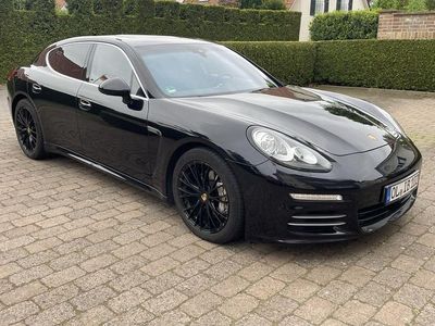Porsche Panamera 4S