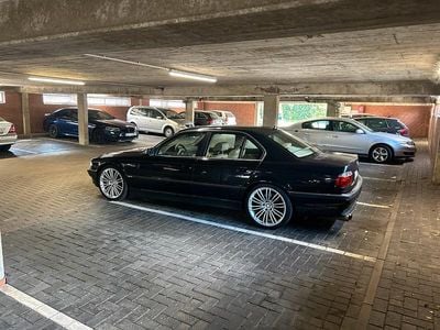BMW 735