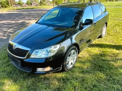 Gebraucht Skoda Octavia Sport 160 PS (117 kW) 2011 Schwarz Kombi