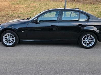 Gebraucht BMW 320 Comfort Edition 184 PS (135 kW) 2011 Schwarz Limousine