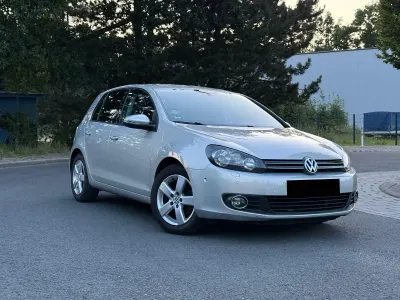 Gebraucht VW Golf VI 140 PS (102 kW) 2010 Silber Kleinwagen