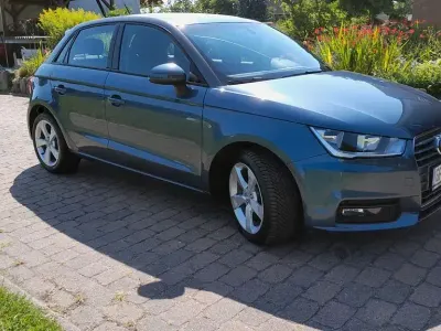 Gebraucht Audi A1 Sportback Sport 82 PS (60 kW) 2017 Blau Kleinwagen