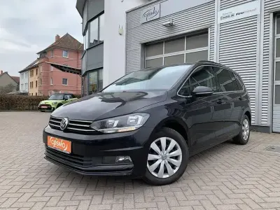 Gebraucht VW Touran 150 PS (110 kW) 2020 Deep black perleffekt Van / Kleinbus