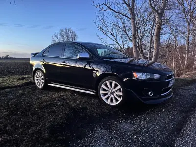 Begagnad Mitsubishi Lancer Instyle 140 HK (102 kW) 2009 Svart Sedan