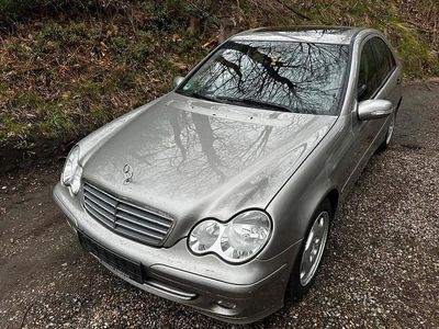 Gebraucht Mercedes C220 150 PS (110 kW) 2004 Grau Limousine