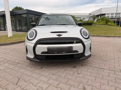 Gebraucht Mini Cooper SE Classic 135 kW (184 PS) 2022 Silber Kleinwagen