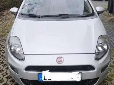 Gebraucht Fiat Punto 73 PS (53 kW) 2012 Grau Kleinwagen