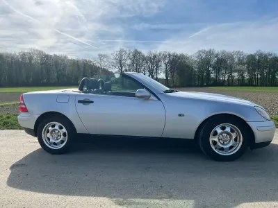 Usata Mercedes SLK200 136 CV (100 kW) 1999 Argento Cabrio