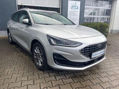 Gebraucht Ford Focus Titanium 120 PS (88 kW) 2022 Silber Kombi