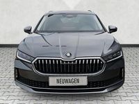Neu Skoda Superb Selection 150 PS (110 kW) 2025 Graphitegrau metallic Kombi