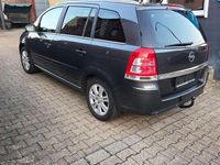 Gebraucht Opel Zafira 116 PS (85 kW) 2009 Karbongrau Van / Kleinbus