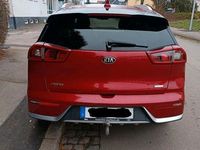 Gebraucht Kia Niro 141 PS (103 kW) 2019 Rot SUV