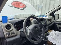 Gebraucht Renault Trafic Basis 90 PS (66 kW) 2015 Weiß Van / Kleinbus