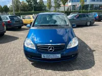 Gebraucht Mercedes A160 95 PS (69 kW) 2011 Blau Limousine
