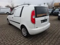 Gebraucht Skoda Roomster 80 PS (58 kW) 2007 Weiß Van / Kleinbus