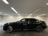 Gebraucht BMW 750e Executive 489 PS (359 kW) 2025 Schwarz Limousine