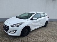 gebraucht Hyundai i30 blue 1.6 CRDi 81kW Trend DCT