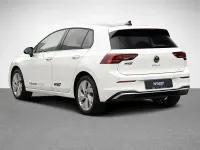 Gebraucht VW Golf VIII Style 150 PS (110 kW) 2025 Weiß Limousine