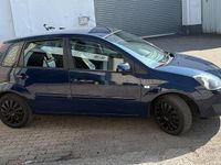 Gebraucht Ford Fiesta Ambiente 70 PS (51 kW) 2008 Blau Kleinwagen
