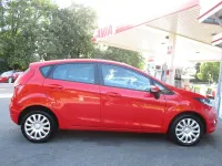Gebraucht Ford Fiesta 82 PS (60 kW) 2011 Rot Kleinwagen