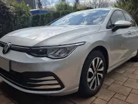Usata VW Golf VIII Active 131 CV (96 kW) 2022 Argento Berlina