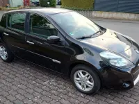 Używany Renault Clio II Expression 101 KM (74 kW) 2010 Czarny Hatchback