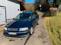Gebraucht Volvo V40 85 PS (62 kW) 2000 Grün Kombi