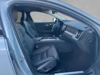 Gebraucht Volvo V60 Plus 197 PS (144 kW) 2025 Grau Kombi
