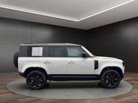 Neu Land Rover Defender SE Dynamic 349 PS (256 kW) 2025 Borasco grey SUV