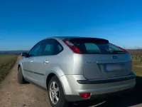 Gebraucht Ford Focus 101 PS (74 kW) 2007 Silber Kleinwagen