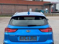 Gebraucht Kia Ceed 140 PS (102 kW) 2019 Blau Kleinwagen