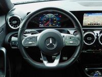 Gebraucht Mercedes A200 AMG line 163 PS (119 kW) 2019 Grau Limousine