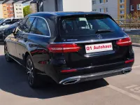 Gebraucht Mercedes E300 306 PS (225 kW) 2022 Schwarz/baltic black Kombi