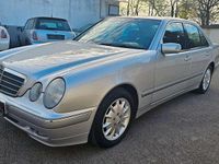 Occasion Mercedes E240 Elegance 170 ch (125 kW) 2000 Argent Berline