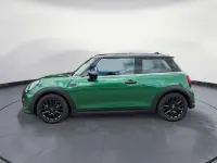 Gebraucht Mini Cooper Classic 136 PS (100 kW) 2023 Grün Kleinwagen