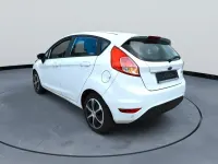 Gebraucht Ford Fiesta Trend 75 PS (55 kW) 2015 Weiß Kleinwagen